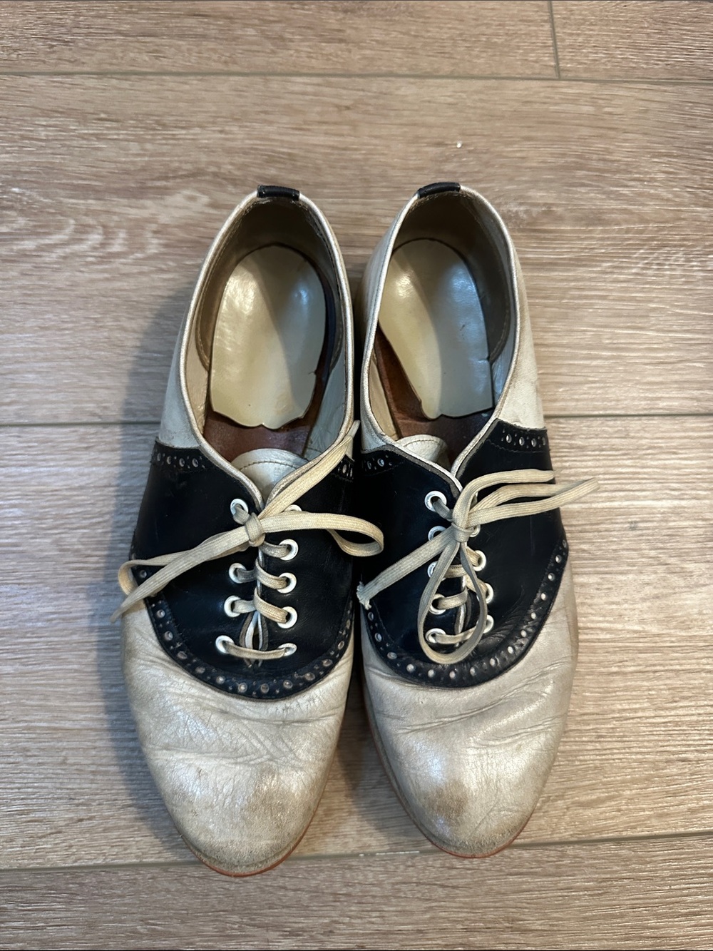 Vintage Spalding Two Tone Navy White Saddle Shoes 7.5